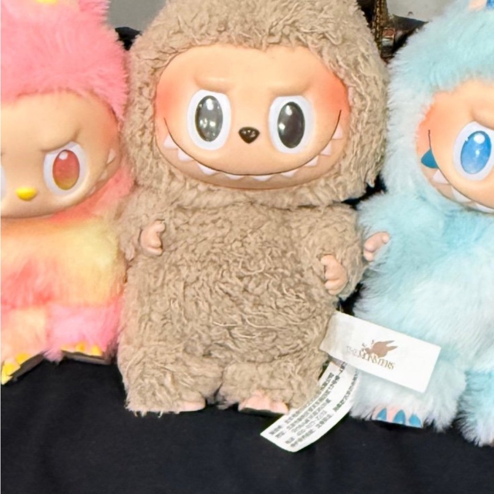 Labubu “Toffee”